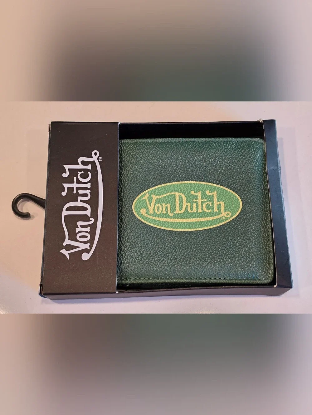 🆕️ `Brand NEW Von Dutch Green Wallet with Yellow Logo